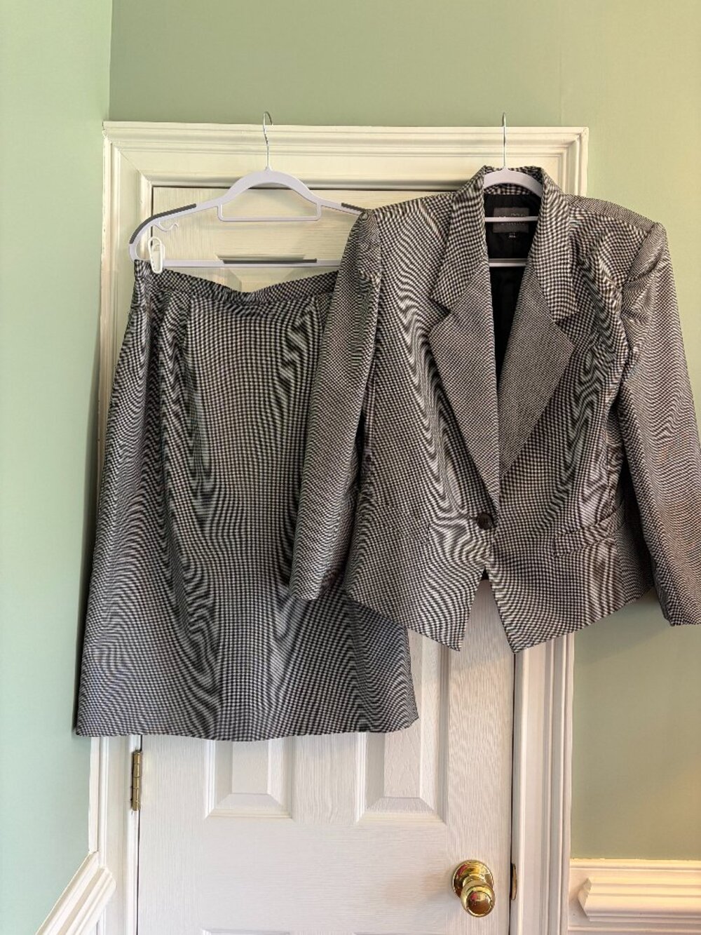 Vintage Two Piece Skirt Suit Set Size 16/17 Black/White Houndstooth